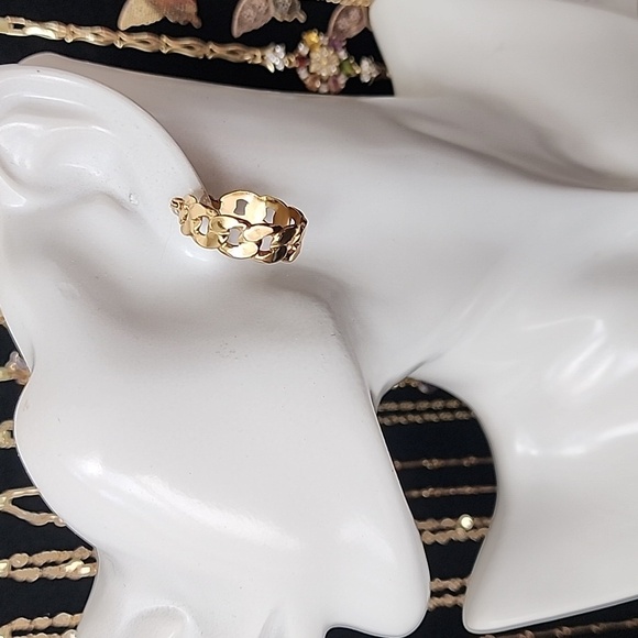 Gold Filled Chunky Chain Link Hoop Earrings - Picture 5 of 6